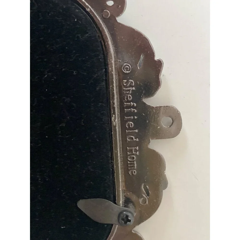 Sheffield Home Heart-Shaped Picture Frame With Hook 2.5